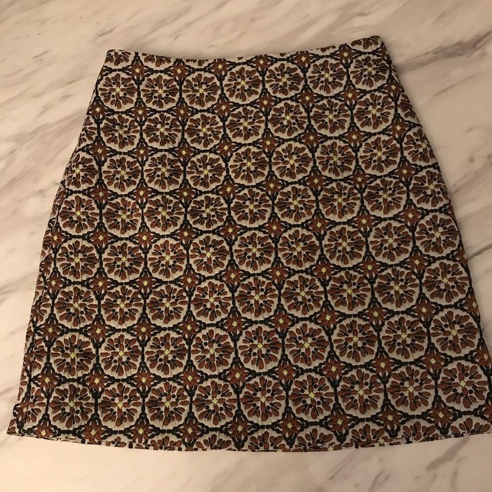 NWT H&M embroidered mini skirt